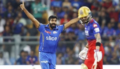 आईपीएल क्रिकेटमा मुम्बईले बेंगलूरुलाई ७ विकेटले हरायो Image