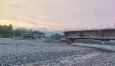 केरुङ्गेखोलामा पुल निर्माण अलपत्र Image