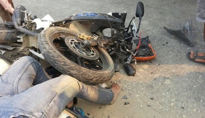 धनुषामा तीनजना सवार मोटरसाइकल दुर्घटना हुँदा दुई युवकको मृत्यु