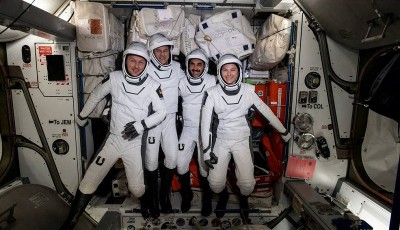 नासाले पठाएका चार जना अन्तरिक्ष यात्री ६ महिनापछि पृथ्वीमा अवतरण Image